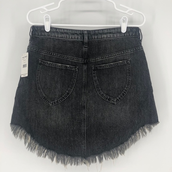 Free People Denim Black Mini Skirt New Size 26 /29 - Picture 3 of 7